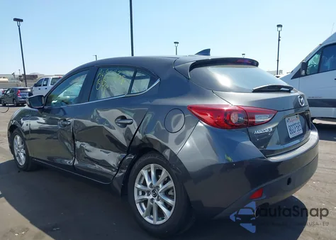 2016 Mazda Mazda3 I Touring z USA, uszkodzony, nr VIN JM1BM1M72G1290577
